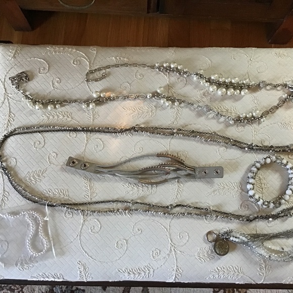 WHBM Jewelry - Jewelry 6 piece bundle silver and white assorted